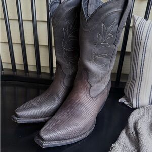 LIMITED EDITION Tecovas Sadie- Midnight Relic